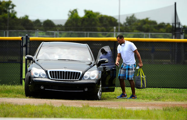 alex_rodriguez_maybach.jpg