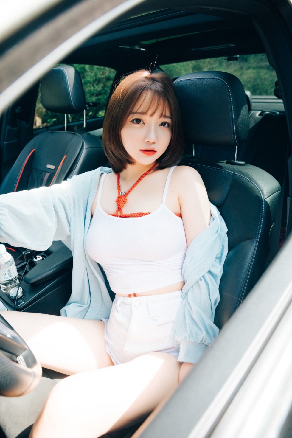 Loozy-Son-Ye-Eun-손예은-SM-CarXXX (7).jpg