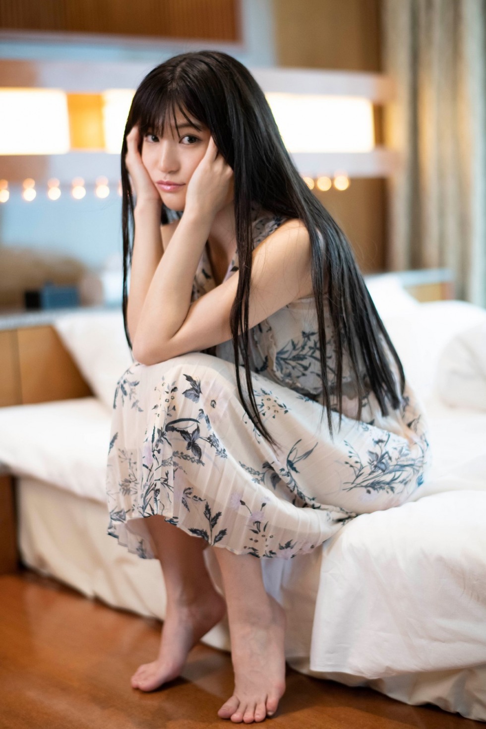 Takahashi-Shoko-高橋しょう子-I-Wish-I-Could-Hug-You-At-A-Super-Luxurious-Love-Hotel-0043-4886323663.jpg