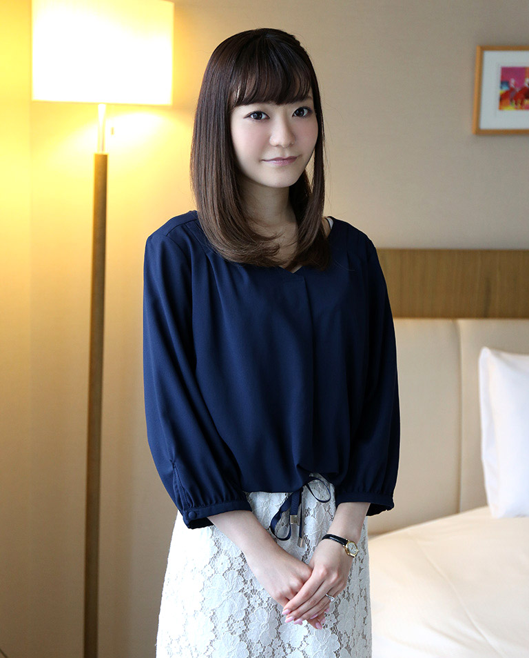 Kozue Yoshitaka (2).jpg