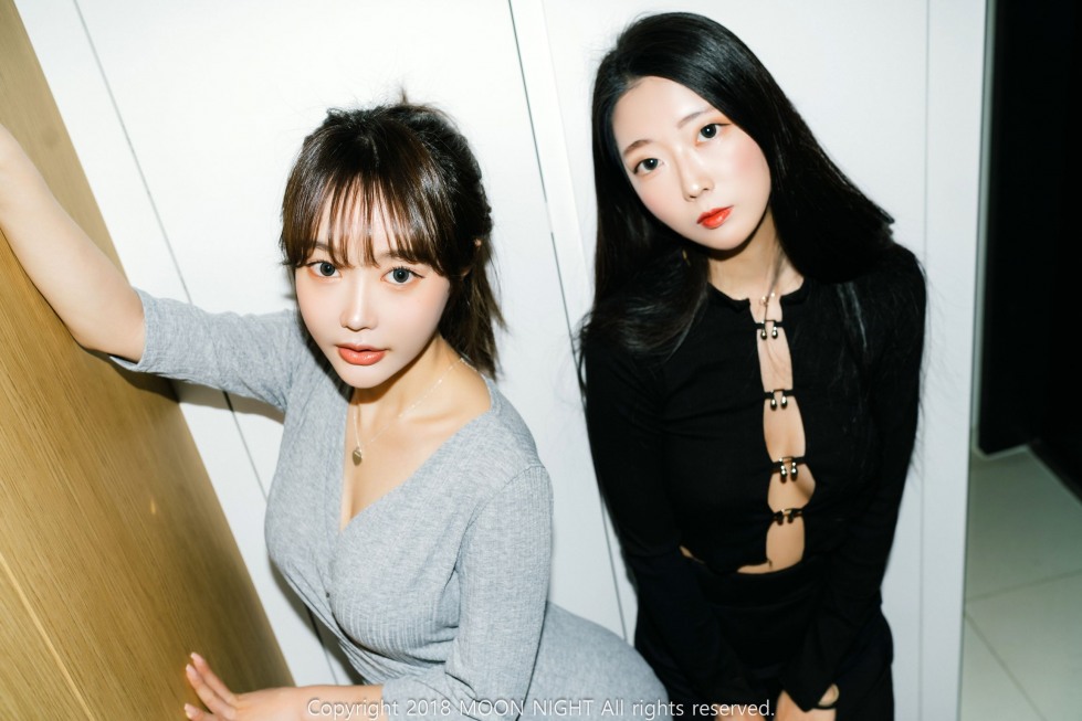 Mona (모나) & Jucy (쥬시) (4).jpg