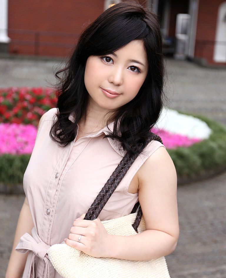 Minami Koizumi  (4).jpg