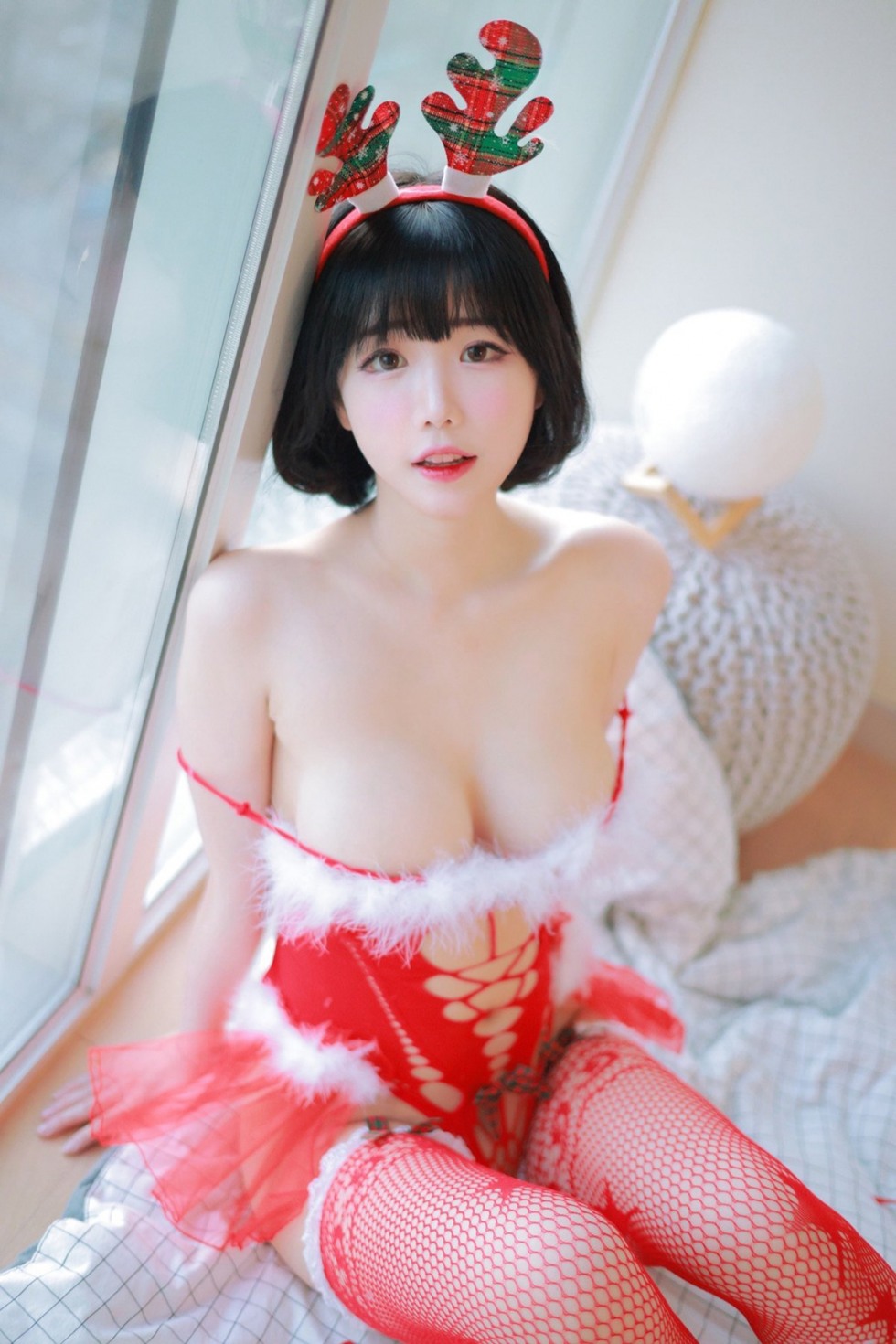 Patreon-Addielyn-에디린-Xmas-Dec-2021-0000-3559810341.jpg