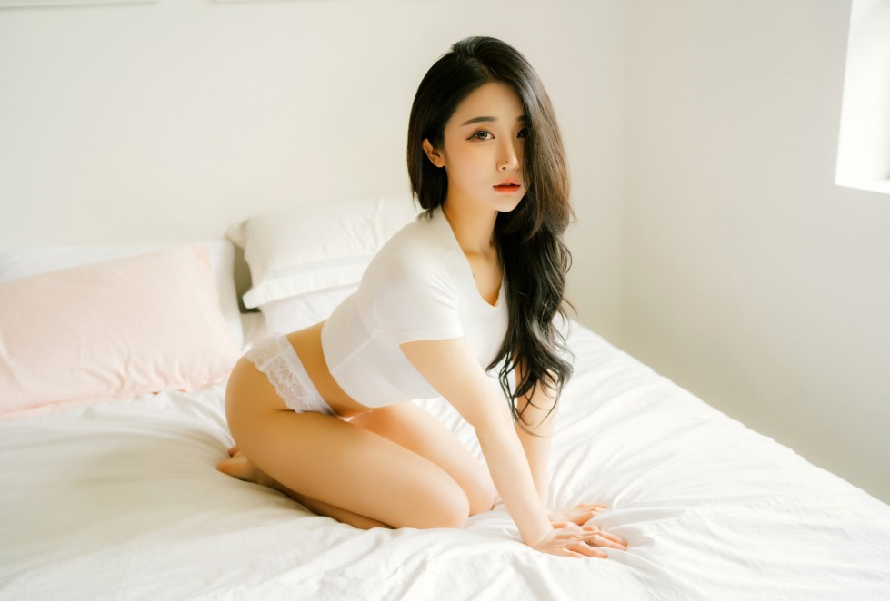 Bomi 보미 x Zia 지아 1 (50).jpg